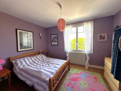 Detached Country House with Swimming Pool