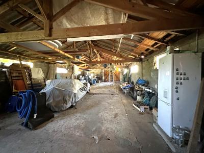 Detached Country House with Swimming Pool