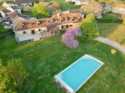 Maison De Caractere Avec Piscine Et Vue Panoramique
