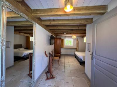 Main House with Guest Gite in the Countryside