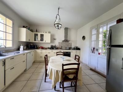 Superb Detached House in Landscaped Gardens with Pool