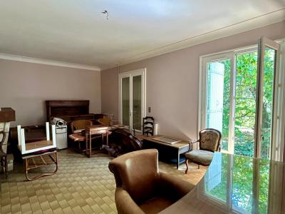 Detached Country House with Outbuildings and Lovely Pool