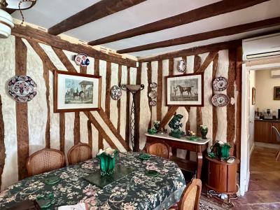 Detached Country House with Outbuildings and Lovely Pool