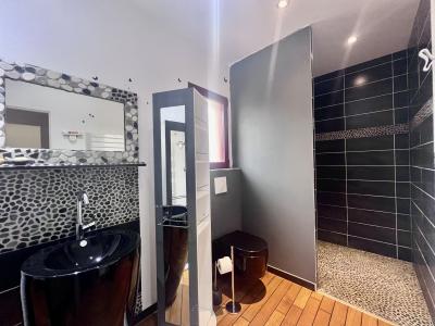 Contemporary Perigourdine Detached House with Swimming Pool