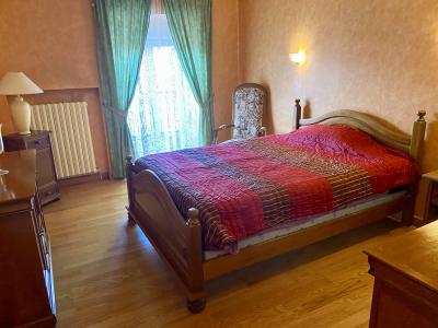 Town House with Business Opportunity