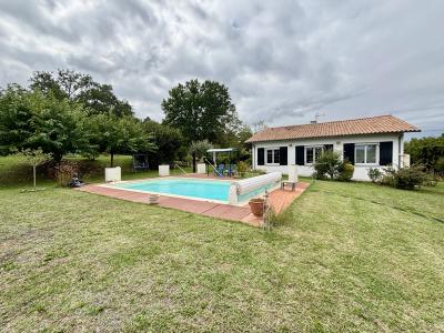 Charmante Maison Avec Dependance Renovee Et Piscine Situee A Pujols.