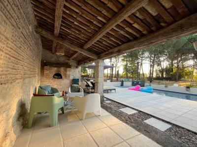 Recently Renovated Detached Country House with Pool