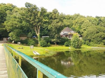 Flexible Accommodation by Lake Bosmeleac