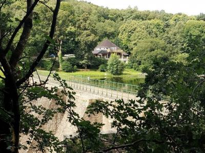 Flexible Accommodation by Lake Bosmeleac