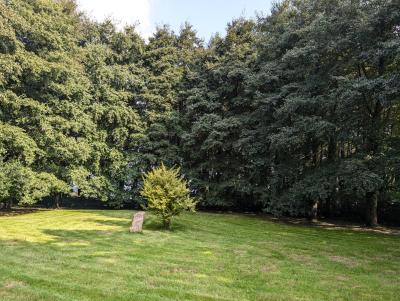 Detached House with Large Landscaped Garden