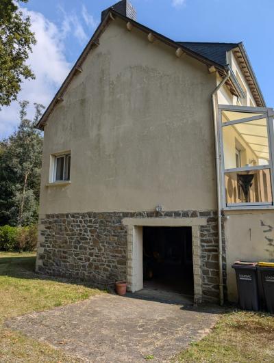Detached House with Large Landscaped Garden