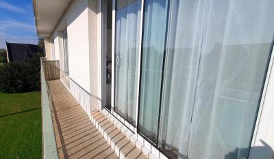 Apartment with Balcony in Nice Location