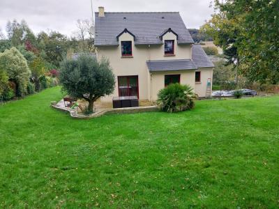 Delightful Detached House and Garden