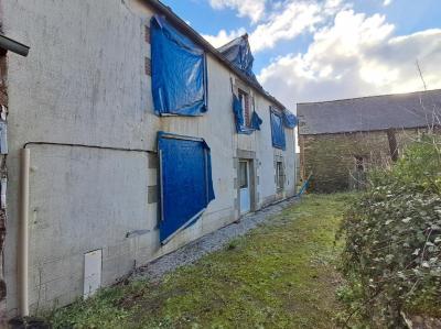 Detached House to Renovate with Garden