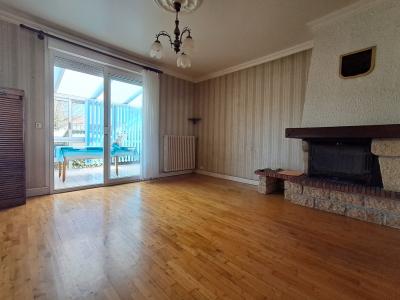 Detached House with Garden