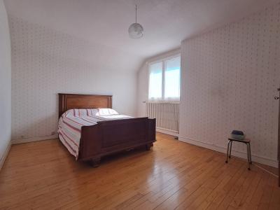 Detached House with Garden