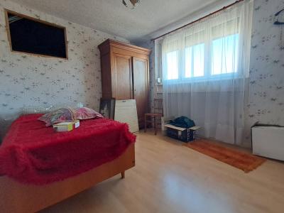 Detached House with Garden