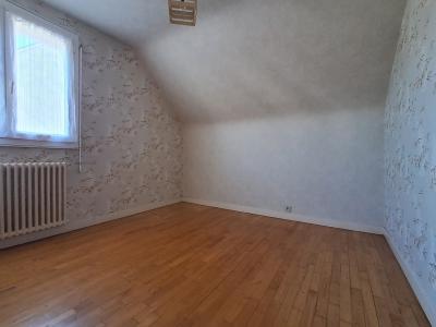 Detached House with Garden