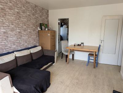 Apartment in Heart of Popular Town