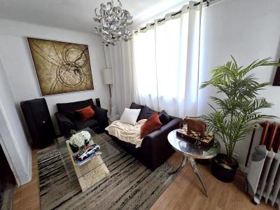 Detached House with Garden with Open View