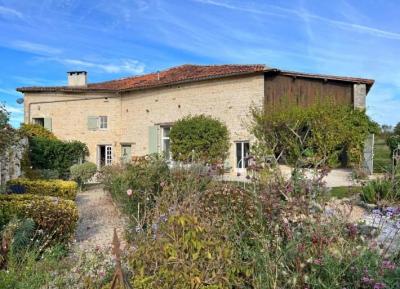 €223400 - Immaculate 3 Bedroom Village House With Mature Gardens Close To Verteuil
