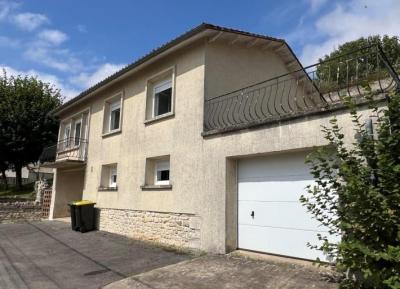 Lovely House In A Quiet Location with Garden