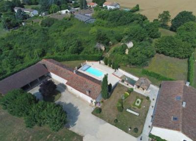 Magnificent Country Property With Pool And Guest Gite Potential