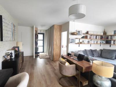 Beautiful Detached House With Pool And Garden