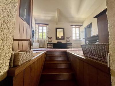 Manor House With Outbuildings with Private Access To The River