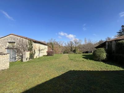 Manor House with Outbuilding in Almost One Acre