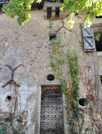 Former Manor House and Cottages To Renovate