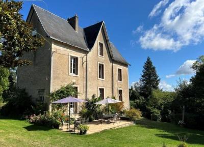 Renovated Manor House And Renovated Barn With Swimming Pool