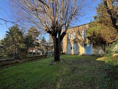 Habitable Detached House with Lovely Garden