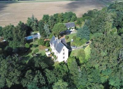 Renovated Manor House And Renovated Barn With Swimming Pool