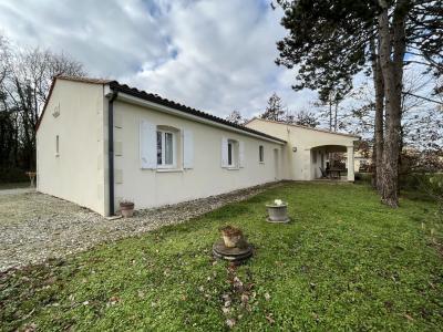 Detached Single Storey House with Mature Garden