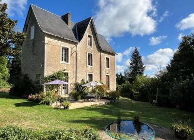 Renovated Manor House And Renovated Barn With Swimming Pool