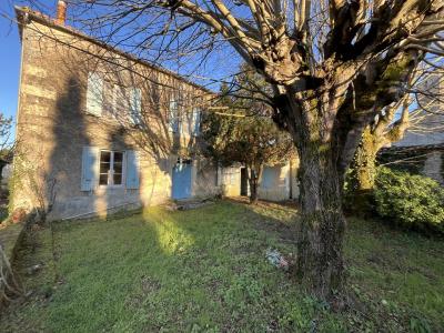 Habitable Detached House with Lovely Garden