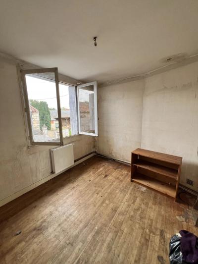 Detached House to Renovate with Potential