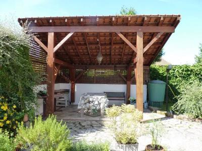 Beautiful House With Guest House And Garden