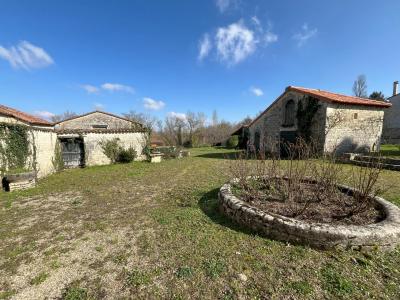 Manor House with Outbuilding in Almost One Acre