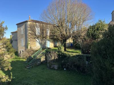 Habitable Detached House with Lovely Garden