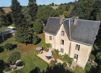 Renovated Manor House And Renovated Barn With Swimming Pool