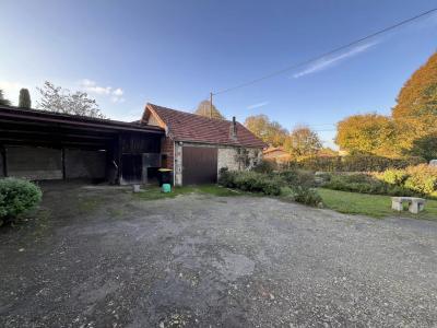 Detached Country House with Outbuilding