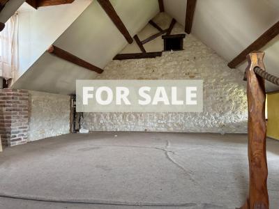 Detached House with Garden in Lovely Village