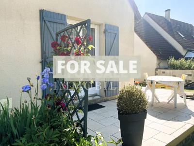 Detached House with Garden