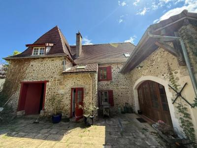 Beautiful Detached House With Independent Guest Gite