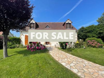 Detached Country House with Outbuilding