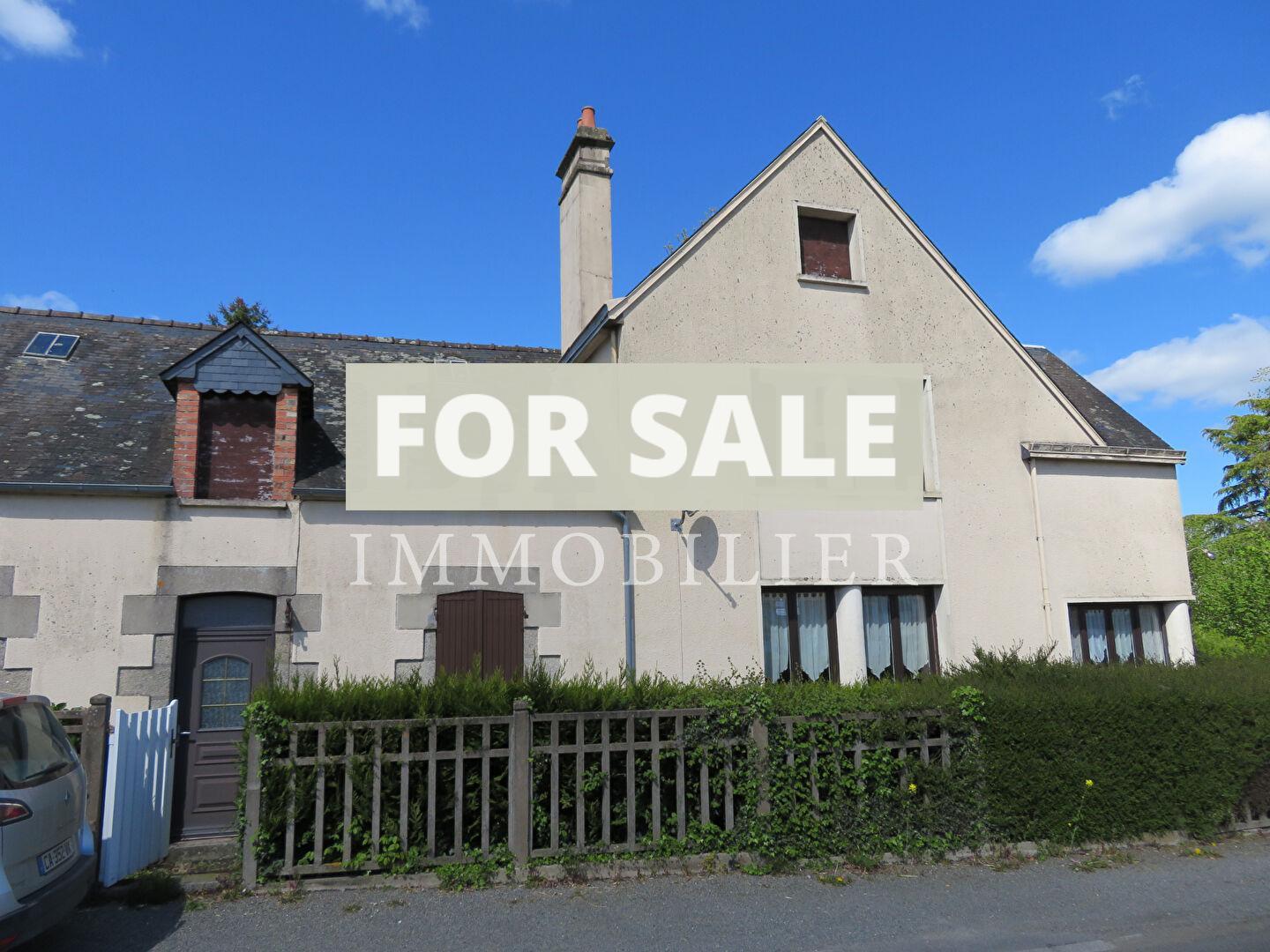 Main Photo of a 5 bedroom  Maison for sale