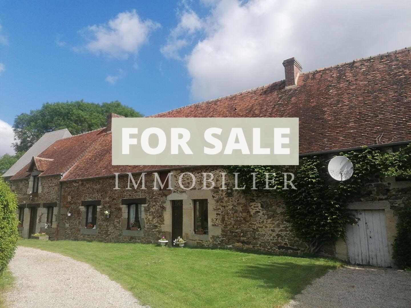 Main Photo of a 3 bedroom  Maison for sale