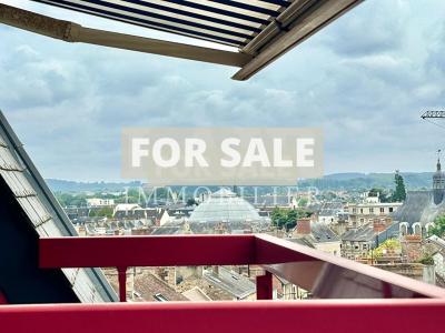 Apartment with Balcony and Amazing View